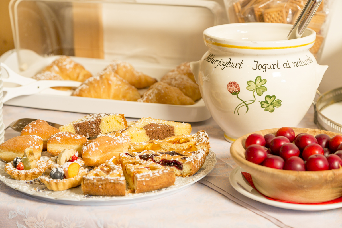 Prima colazione ricca ed abbondante